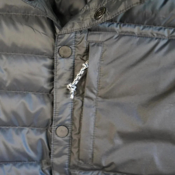 Burton Durable Goods Down Vest Black Woman’s Size Small - Picture 6 of 7